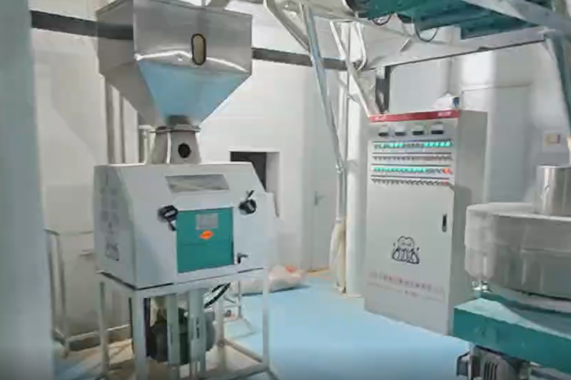 山东菏泽曹县五加一石磨面粉机生产线，日处理小麦15吨